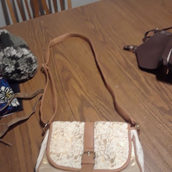 Purse - Picture 3 of 4